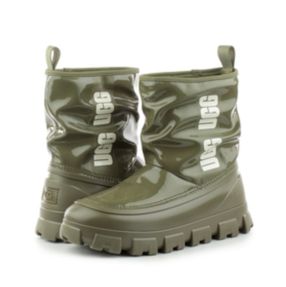 UGG Shoes - NWT UGGS Classic Mini Brellah boot